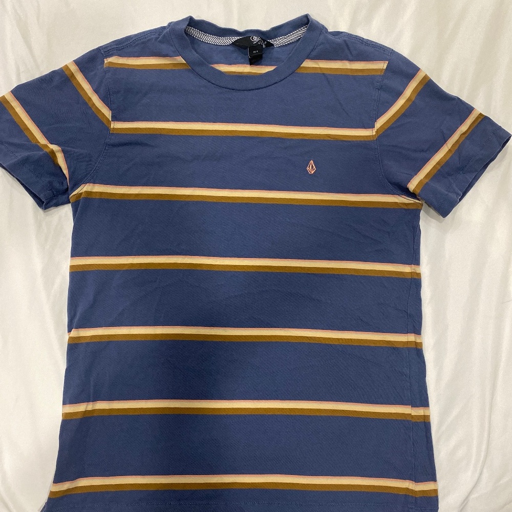 Girls Volcum shirt
